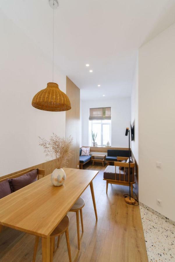Sunrise Apartment Lviv Exterior photo